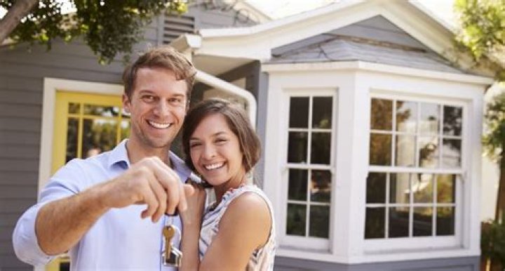 Can a married couple buy a house together?