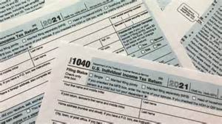 Can I deposit my tax refund check into a joint account?