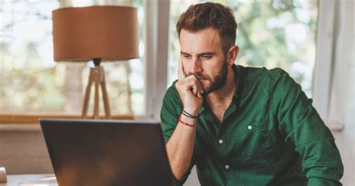 Can LLC hire freelancers?