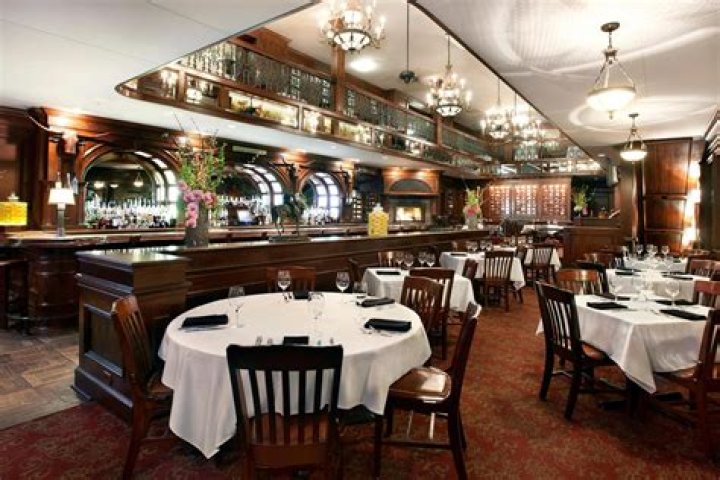 Discover The Unparalleled Dining Experience At Del Frisco's Double Eagle Steakhouse