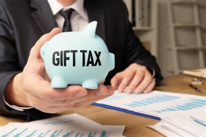 Does gifting reduce your taxes?