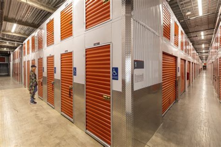 How long does public storage give you to pay?