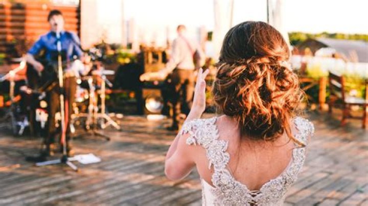 How much do you pay a musician?