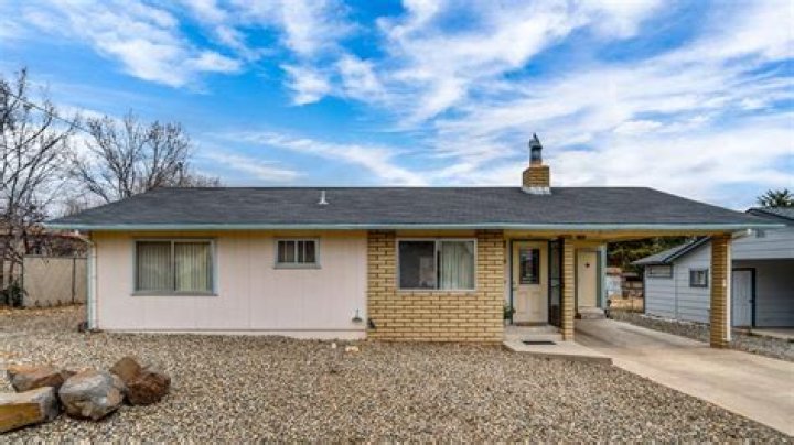 Is now a good time to sell a house in Arizona?