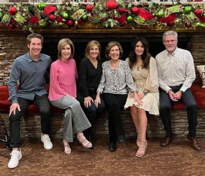 Paul Osteen Biography, Age, Height, Wife, Net Worth, Family