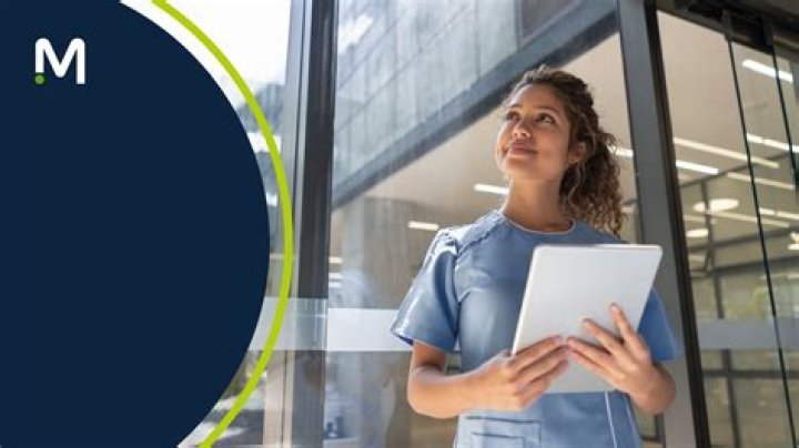 What can travel nurses specialize in?