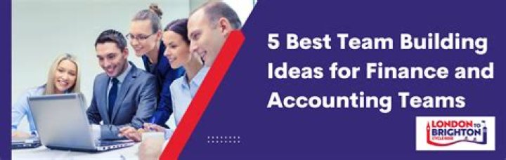 What defines an effective finance committee?