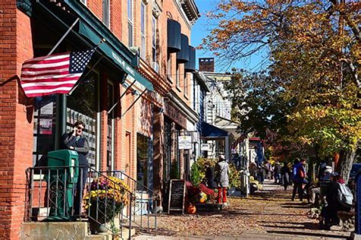 What is the best town to live in upstate NY?